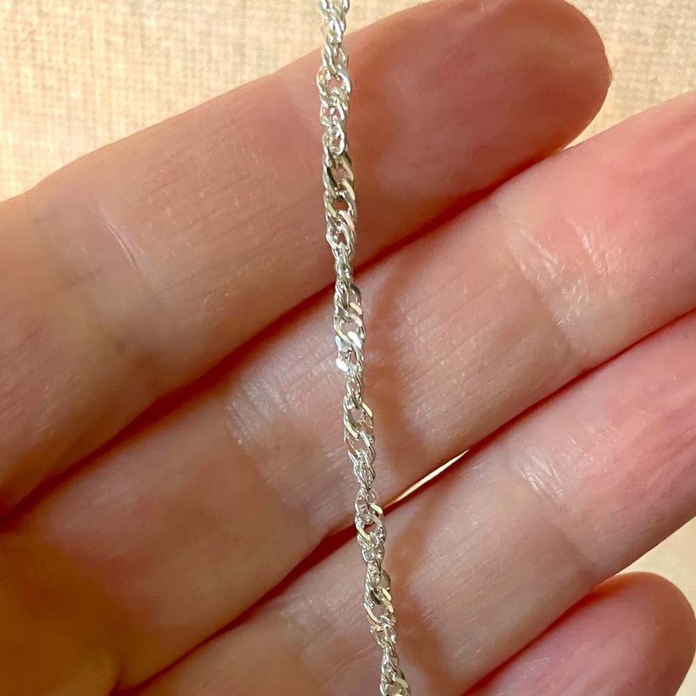 Elegant Silver Twist Chain Necklace